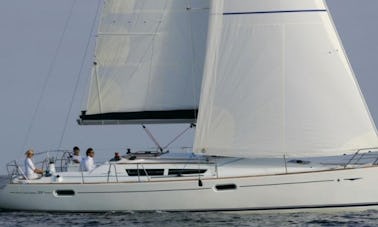 Velero Jeanneau 39i Julia en el puerto de Nueva York