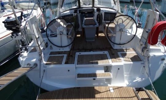 Oceanis 41.1 Cruising Monohull Charter in Skiathos, Greece