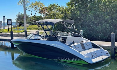 Barco a motor Yamaha 2021 Super Powerboat de 27 pés em Miami Beach, Flórida!