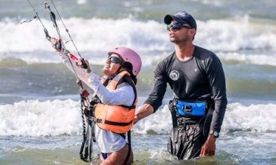 Kite Surfing Lesson in Cartagena, Bolívar!