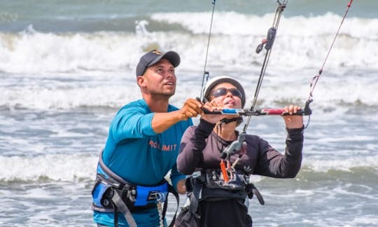 Kite Surfing Lesson in Cartagena, Bolívar!