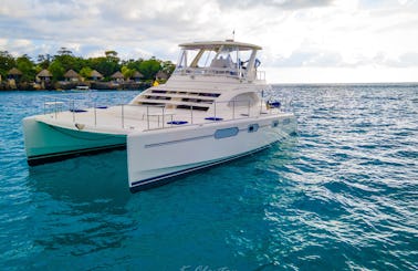 Luxury Private Yacht Tour to Rick's Cafe - Premium all-inclusive drinks & food