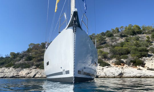 Dufour 430 Grand Luxury Yacht in Lavrio, Athens