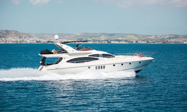 Charter 68' Azimut Power Mega Yacht em Limassol, Chipre