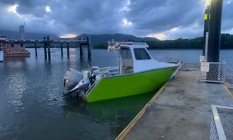 Reef Boat Rental for 7 People in Cairns City, Australia