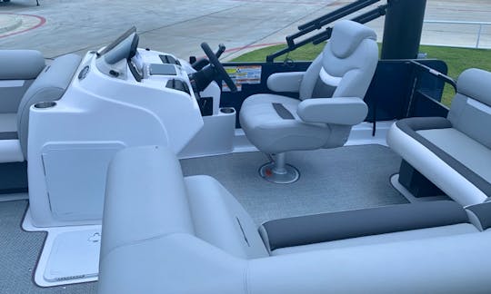 2020 Hurricane 25' Powerboat for Party Charter in Broken Bow, OK   Hochatown, OK   Beavers Bend