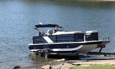 2020 Hurricane 25' Powerboat for Party Charter in Broken Bow, OK   Hochatown, OK   Beavers Bend