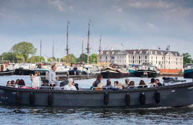20-28 persons: 'Sunshine Canal Boat' in Amsterdam, Netherlands (100% electric)