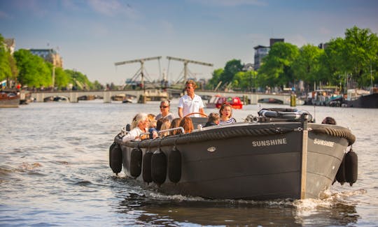 20-28 persons: 'Sunshine Canal Boat' in Amsterdam, Netherlands (100% electric)