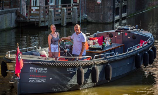 20-28 persons: 'Sunshine Canal Boat' in Amsterdam, Netherlands (100% electric)