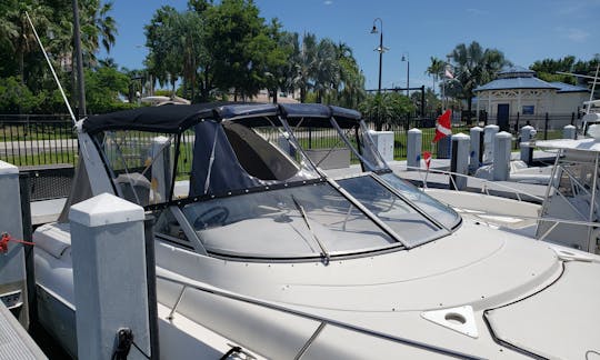 32' Regal Commodore