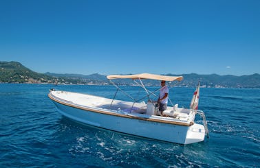 ECCOMI QUA Power Boat Rental in Portofino