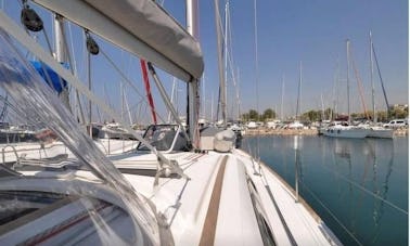 Location de voilier Oceanis 40 avec moteur de 29 CV à Lavrio