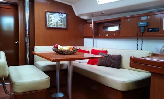 Oceanis 43 Family Sailing Yacht Charter in Lavrio, Greece