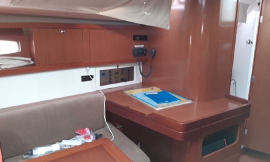 Navigate The Oceanis 46 Sailing Yacht from Lefkada, Greece!