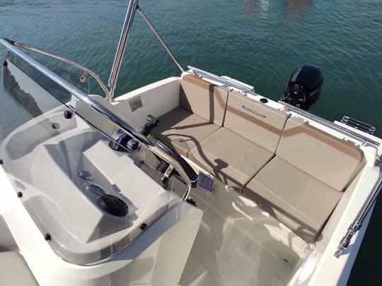 Location de bateau B450 'Theia' (4p) sans permis à Palma, Espagne