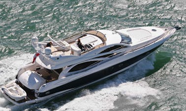 Sunseeker 66 Luxury Fly Bridge Yacht in Cancún, 6 hours minimum rental