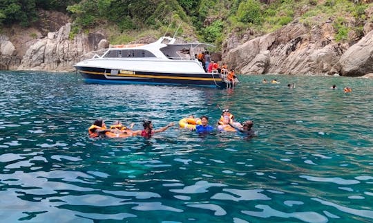 Traslado en barco desde la isla Redang a la isla Lang Tengah (1 IDA)