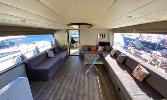 BOSPHORUS SUNSET CRUISE ON Luxury yacht