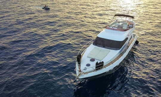 55' Luxury Queen Yacht Rental in Mikonos, Greece