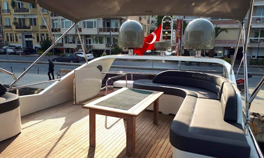 Beautiful Yacht for Rent in İstanbul, Turkey