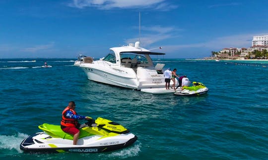 Experience The Thrill Of Speed and Have Fun on Waverunner Jet Ski in Cancún, Mexico