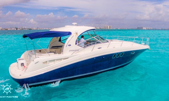 40' Sea Ray Motor Yacht in Cancún for 12 Persons