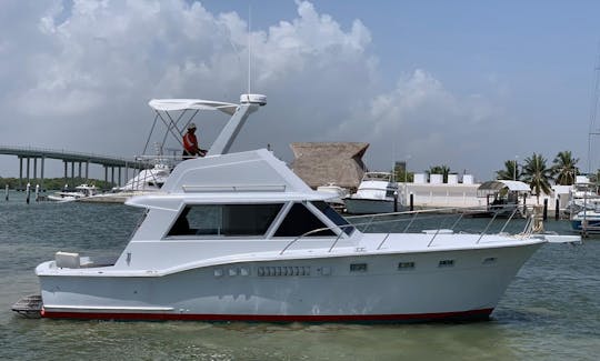 Excursiones de pesca en Cancún, barco deportivo de 38 pies