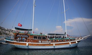 Spacious Gulet for daily and hourly Private Charter for 55 people capacity