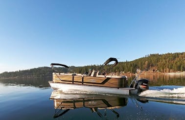High Performance 24' Pontoon Boat - Caribou