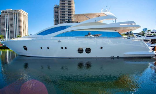 Clean Yet Elegant – 85′ Aicon Power Mega Yacht In Miami, Florida