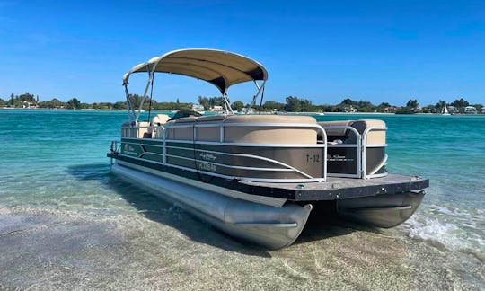 Best Value Rental Around! Beautiful 2020 Suntracker 24' DLX Party Barge in Naples / Marco Island