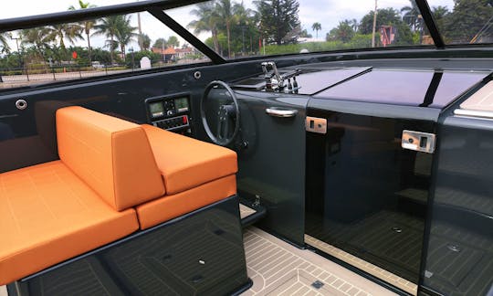 VanDutch 40 Black Hermes Orange Miami Cruising!