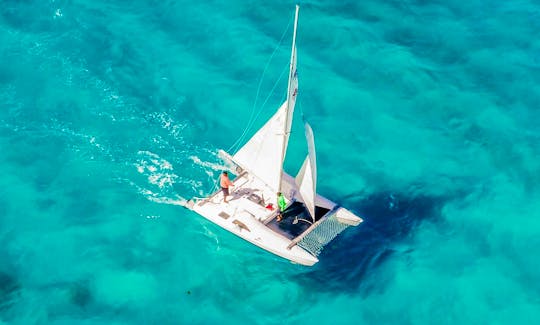 4 Persons 24' Cruising Catamaran in Cancún, Mexico For Charter