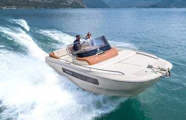 Rent the Italian Design Invictus 240 CX Powerboat in Roses - Costa Brava