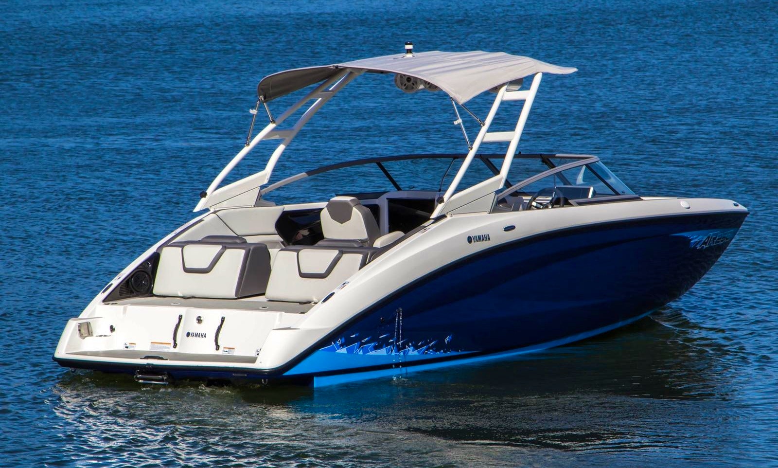 powerboat to rent