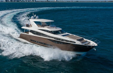 75 Prestige - Modern & Sleek Motor Yacht in Palm Beach
