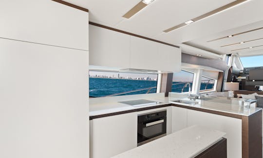 75 Prestige - Modern & Sleek Motor Yacht in Palm Beach