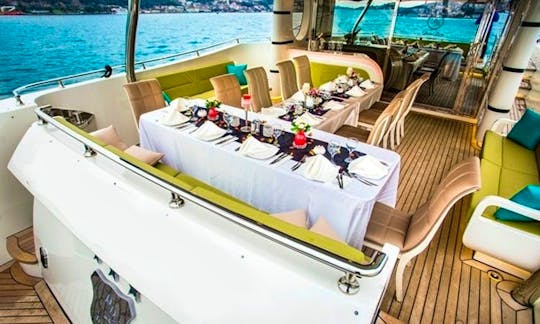 72' Power Mega Yacht Rental in İstanbul, Turkey