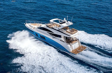 New 65′ Searay Sundancer Motor Yacht in The Bahamas