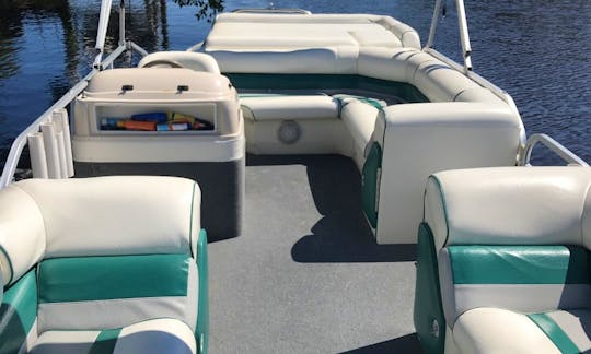 24' Monarch Pontoon Boat With Captain Island Hoping, Dolphin watching, Sunsets and more in Tarpon Springs