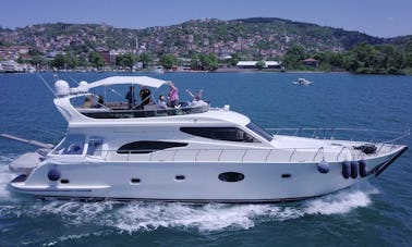 Cruise the waters of İstanbul with this Luxury Yacht