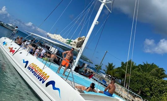 Aluguel de catamarã à vela na lagoa de 65 pés em Los Melones, República Dominicana