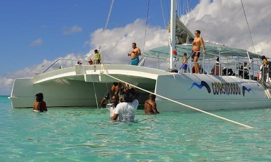 Location VIP d'un catamaran à voile Lagoon de 65 pieds à Los Melones, République dominicaine