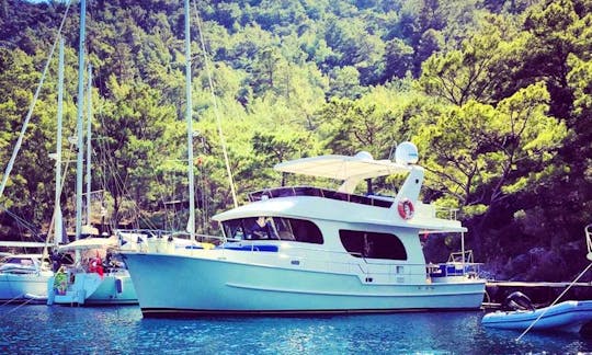 A perfect yacht to charter in one of the best cities in Turkey