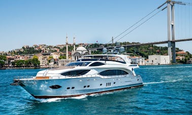 Méga yacht à moteur élégant et luxueux pour 80 personnes à Istanbul, à seulement 1500 euros par heure