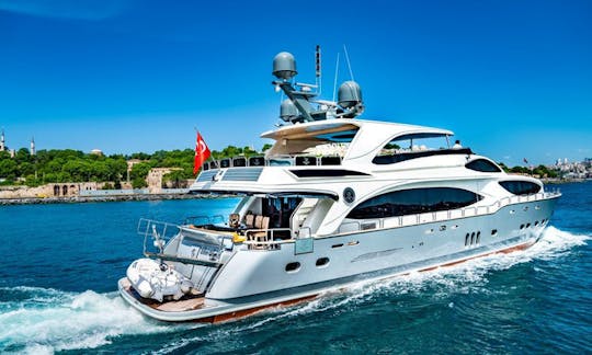 Elegante e luxuoso Power Mega Yacht para 80 hóspedes em Istambul, apenas 600€ por hora