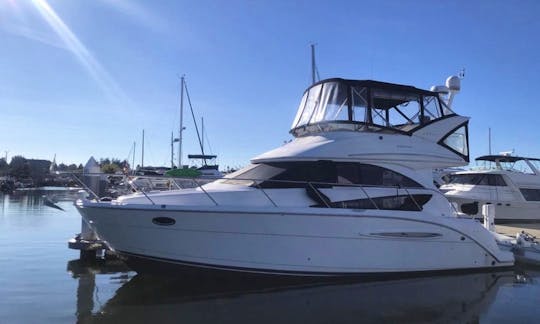 35' Meridian Luxury Yacht Cruiser For Rent in Fort Washington
