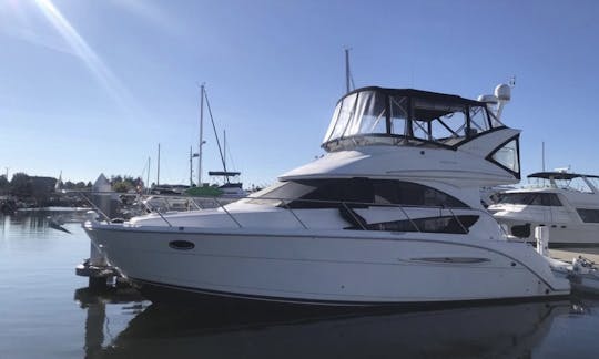 35' Meridian Luxury Yacht Cruiser For Rent in Fort Washington