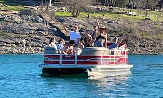 Suntracker Party Barge 22' Pontoon Boat